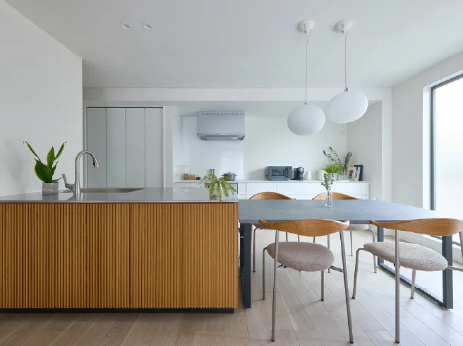 デザイン、機能性、収納量、メンテナンス性までこだわり抜いたキッチン